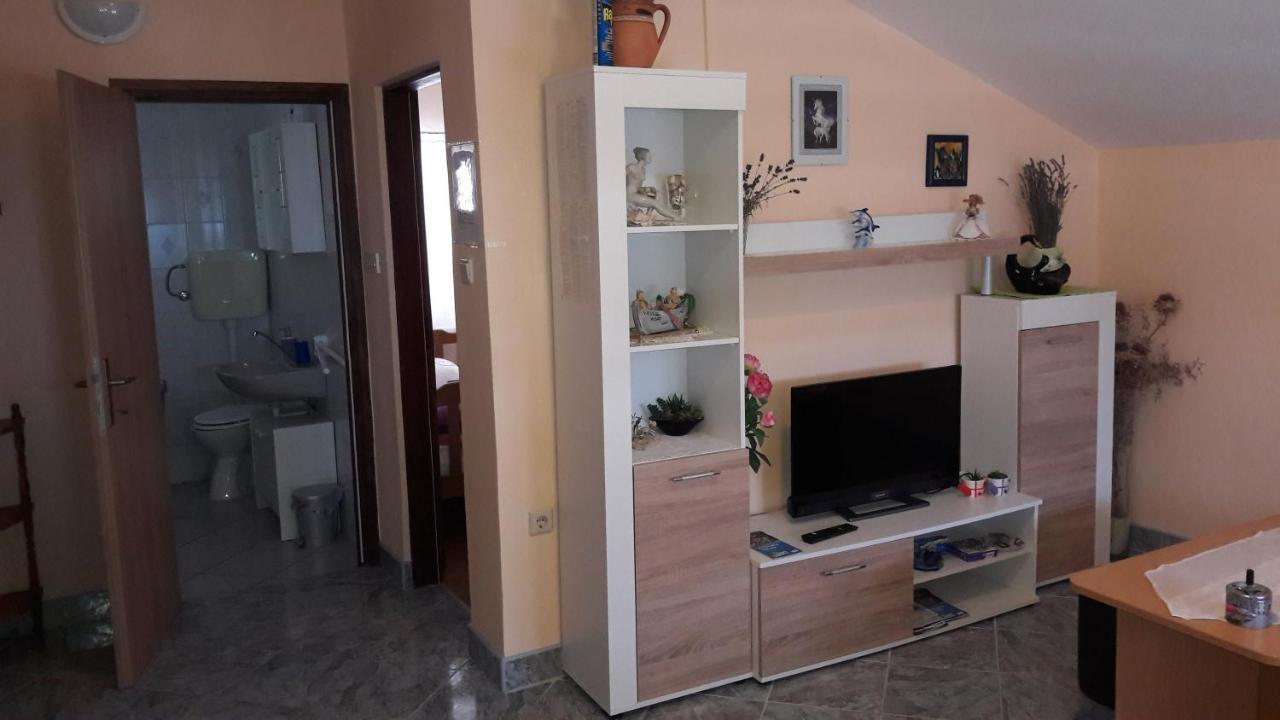 Apartment Ana Gornji Karin Kültér fotó