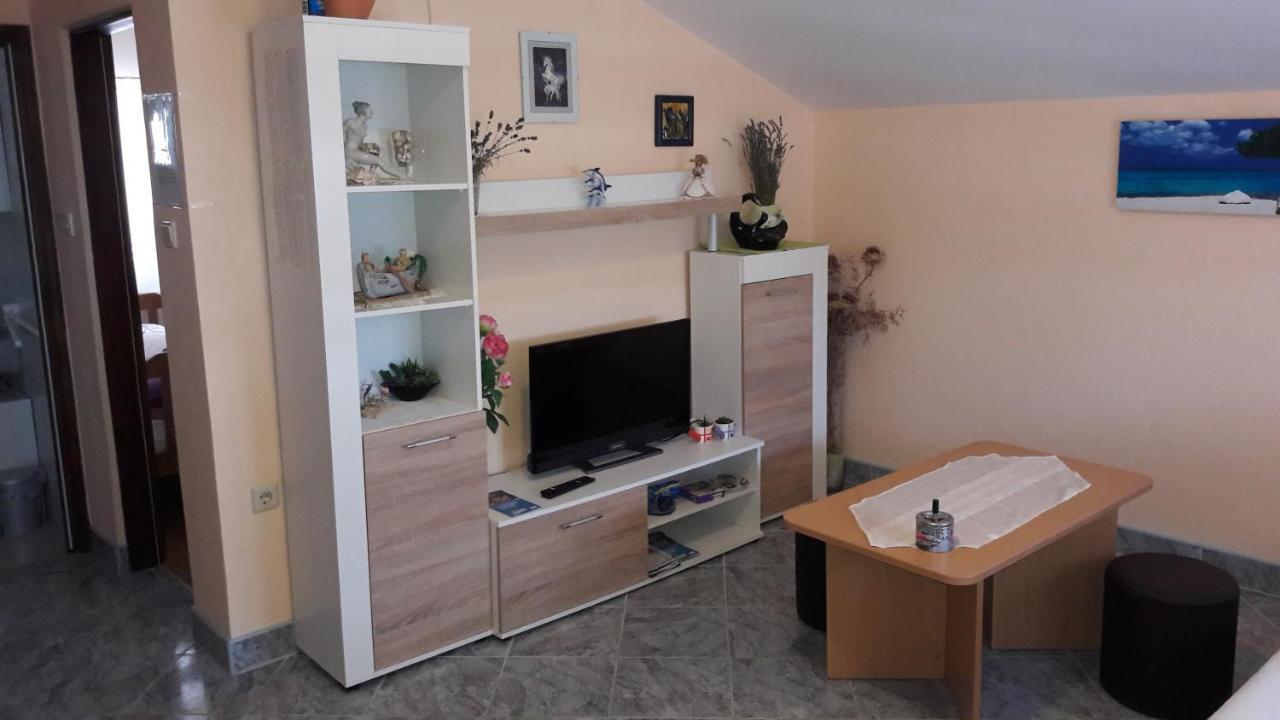 Apartment Ana Gornji Karin Kültér fotó