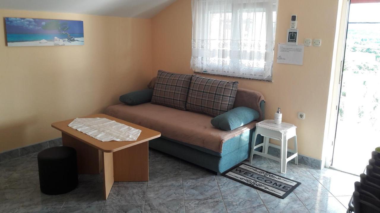 Apartment Ana Gornji Karin Kültér fotó